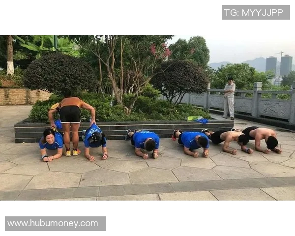 与杨丽对话探讨她的足球生涯与成长历程的精彩瞬间