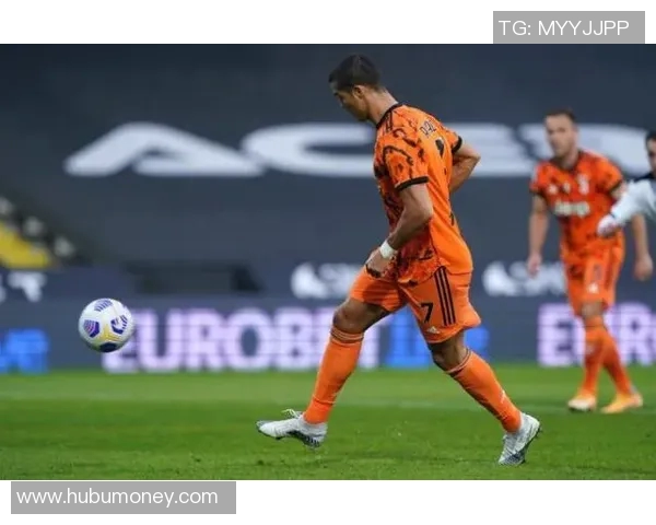 无名之辈如何逆袭成足球明星的励志故事与奋斗历程 无名之辈如何逆袭成足球明星的励志故事与奋斗历程